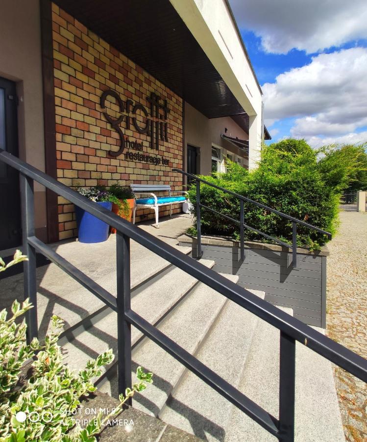 Hotel Graffit Swiebodzin Bagian luar foto