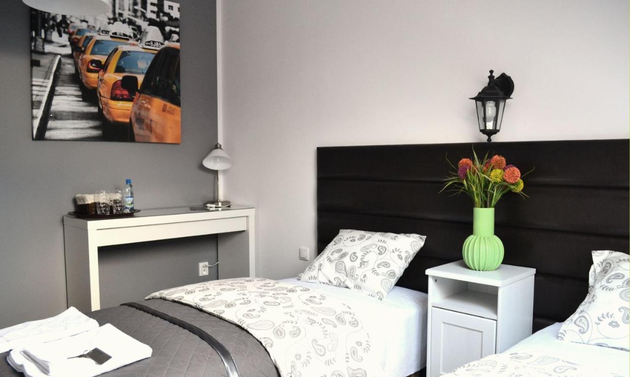 Hotel Graffit Swiebodzin Bagian luar foto